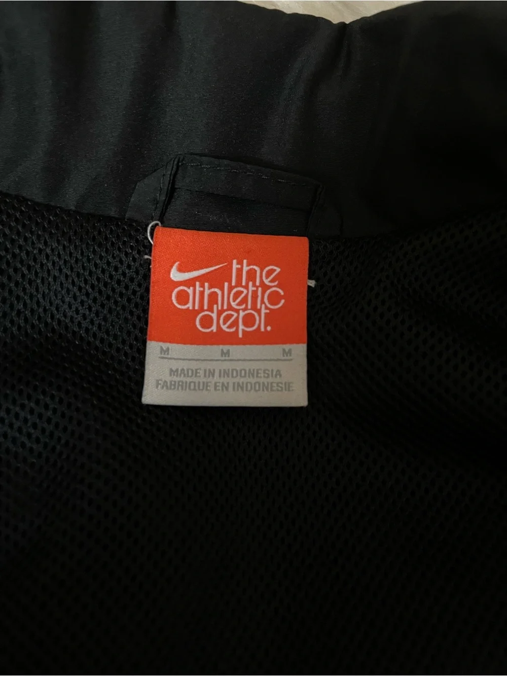 Vintage Nike black zip up workout women’s jacket